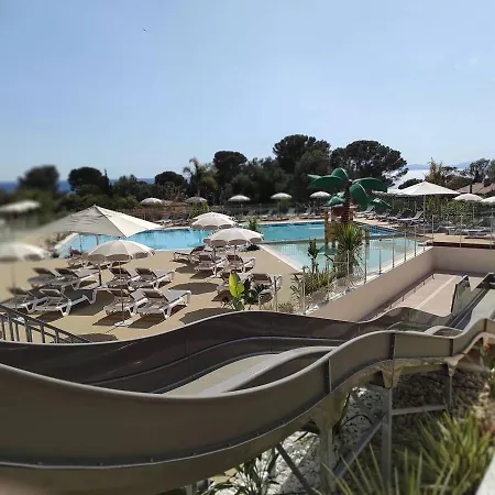 Campingplatz Baia 1 *